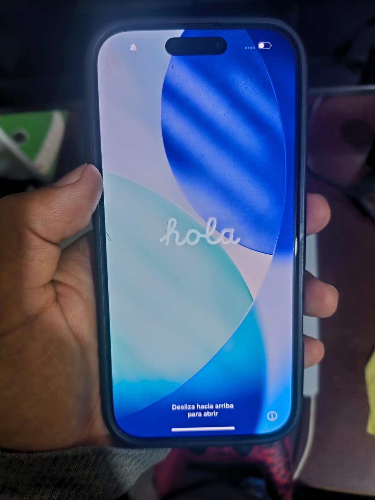 IPhone 16 pro 256 GB + Apple watch /Bateria 90% / Quito Norte